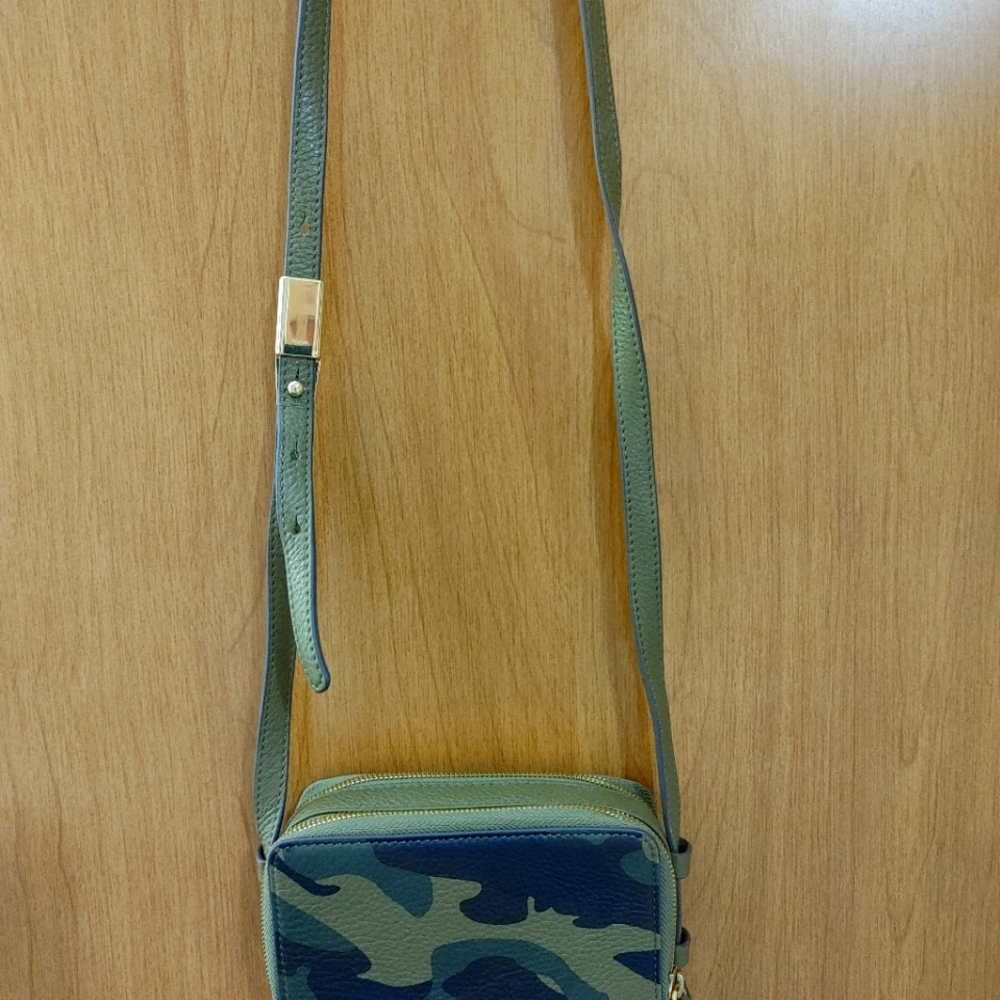 GILI Camouflage crossbody